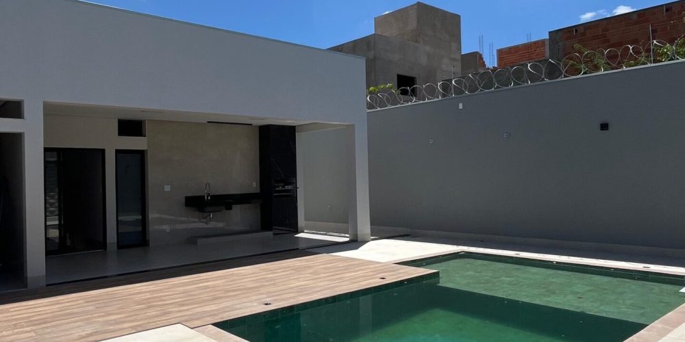 c0ec8f65-167b-417b-8d51-72503fd05605